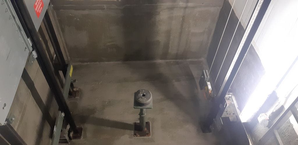 chống thấm thang máy